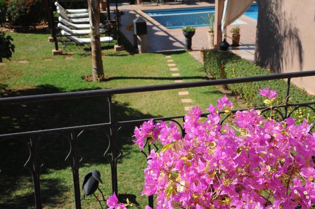 Villa Tata Marie Maison D'Hotes Marrakech Маракеш Екстериор снимка